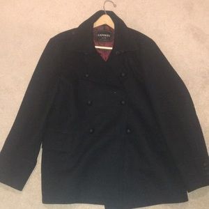 This is a men’s pea coat, it has never been worn.